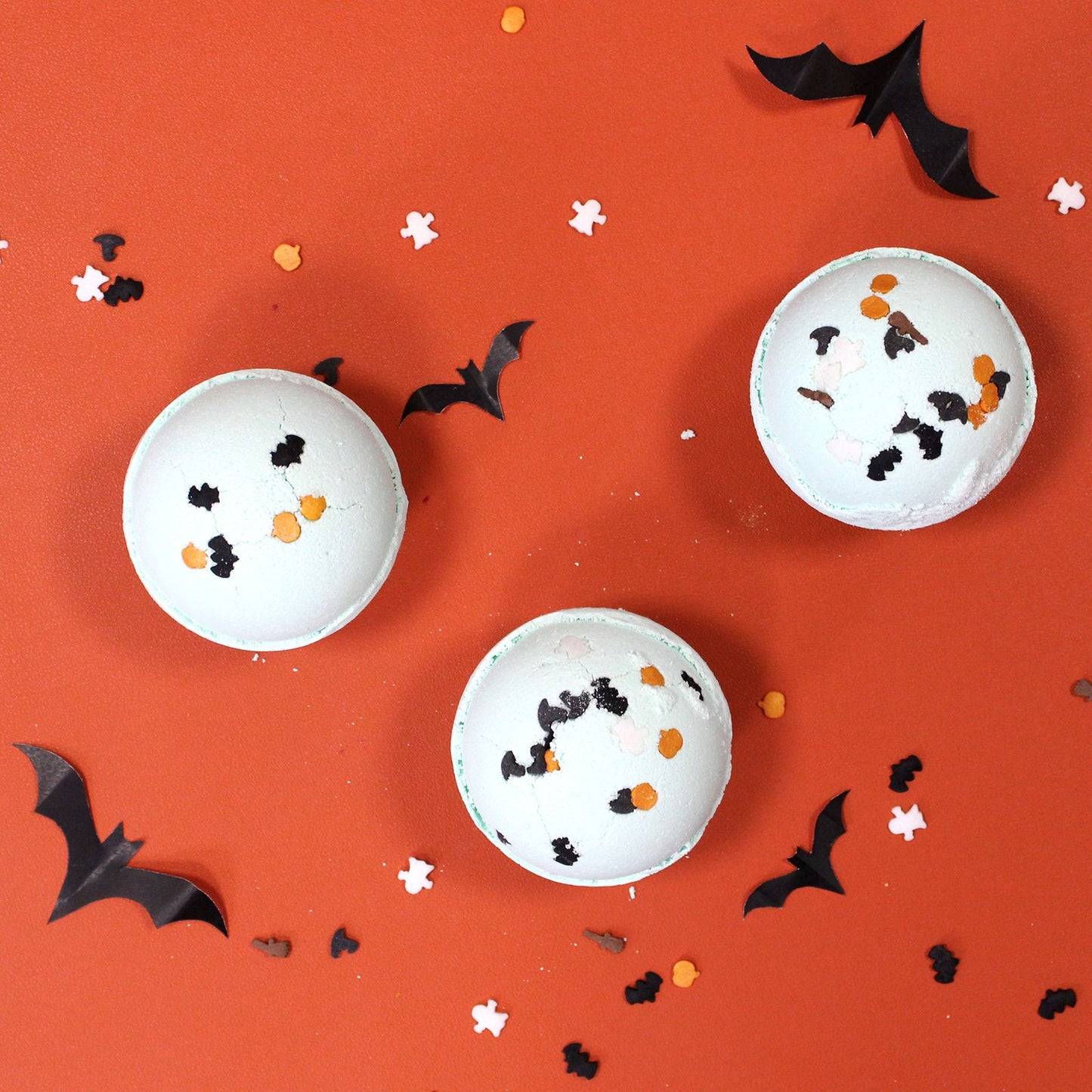 Halloween Bath Bomb – Bat & Pumpkin Sprinkles | Coconut & Lime Fragrance