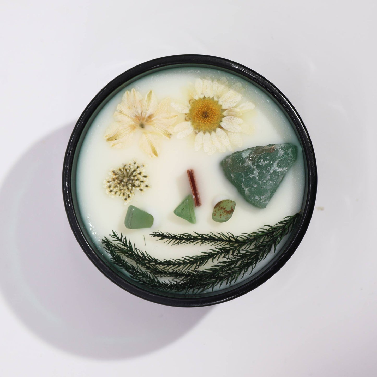 The Magician Hop Hare Crystal Floral Candle – 330g | Enchanted Mint Fragrance with Jade