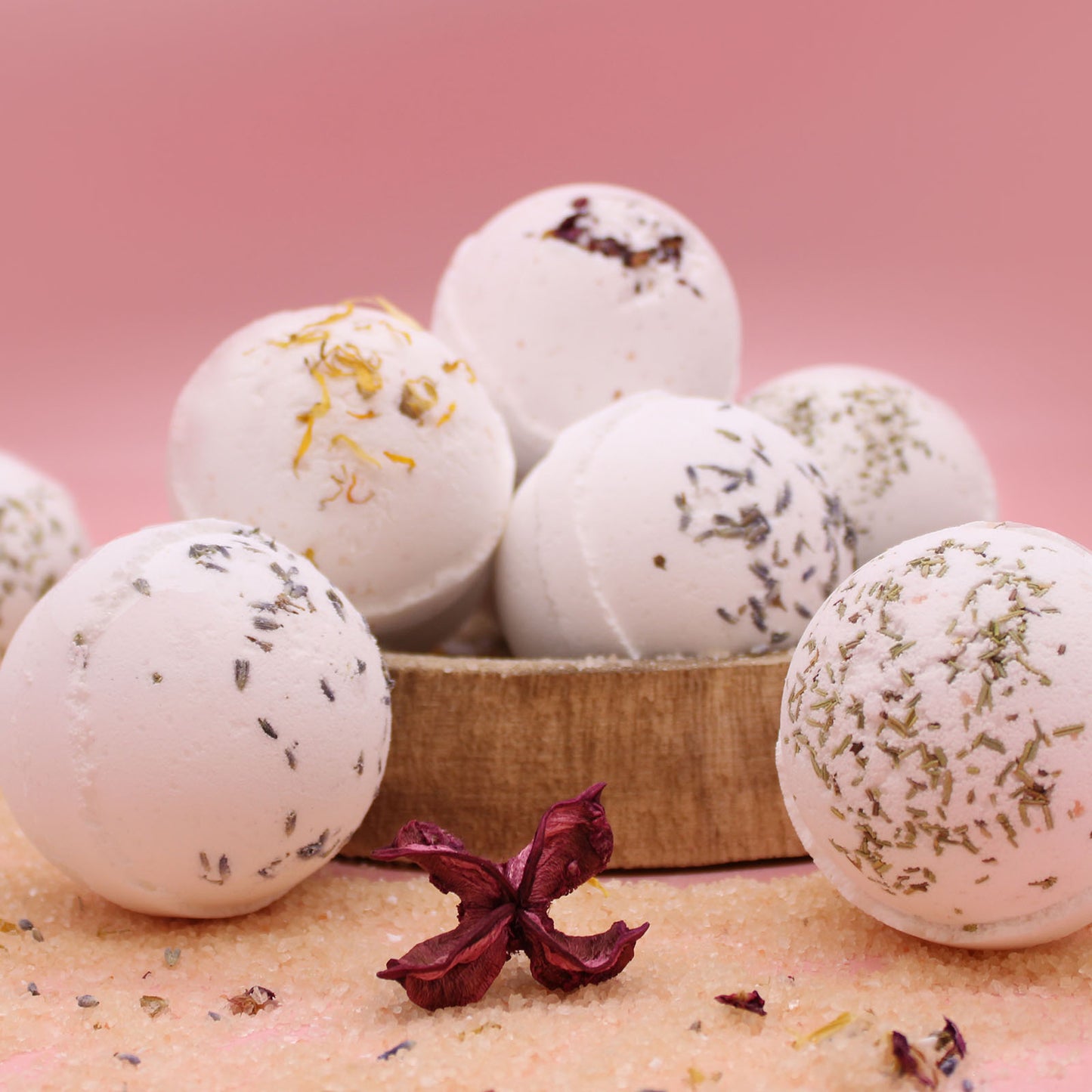 Relax Himalayan Salt Bath Bomb – 180g | Lavender Essential Oil with Jojoba Oil & Dried Lavender