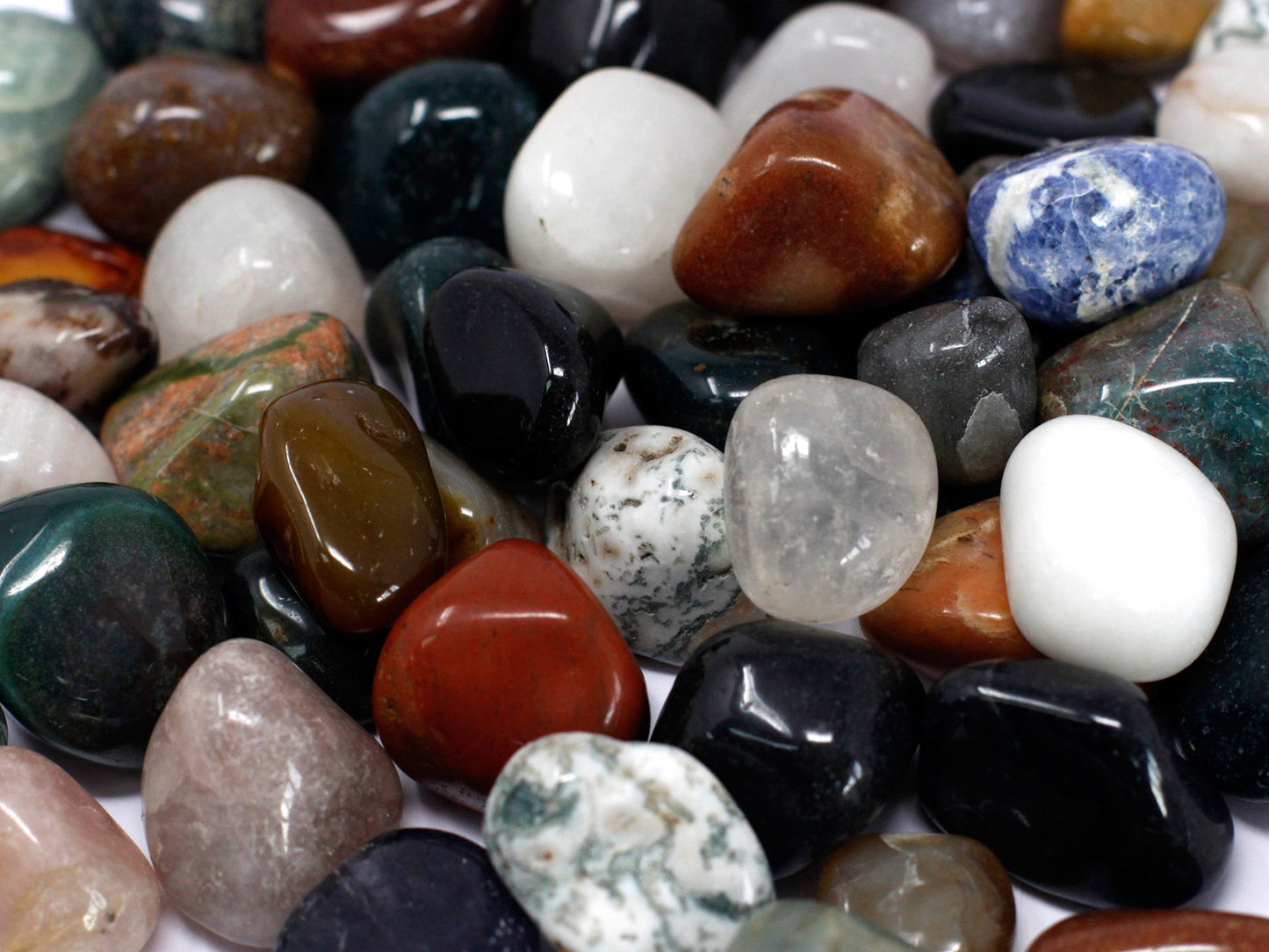 Mixed Tumble Stones – 1kg | A Treasure Trove of Natural Beauty