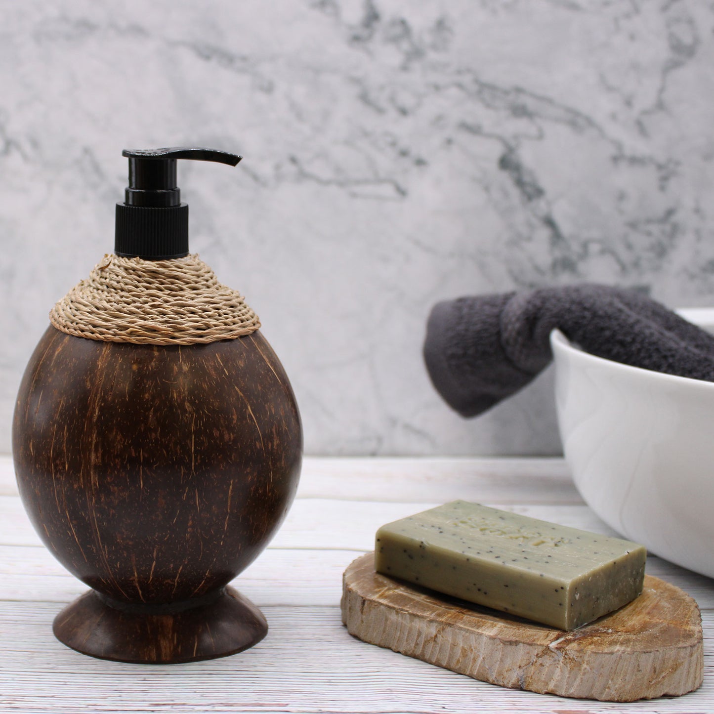 Natural Coconut Soap Dispenser – 300ml | Eco-Friendly Handcrafted Design
