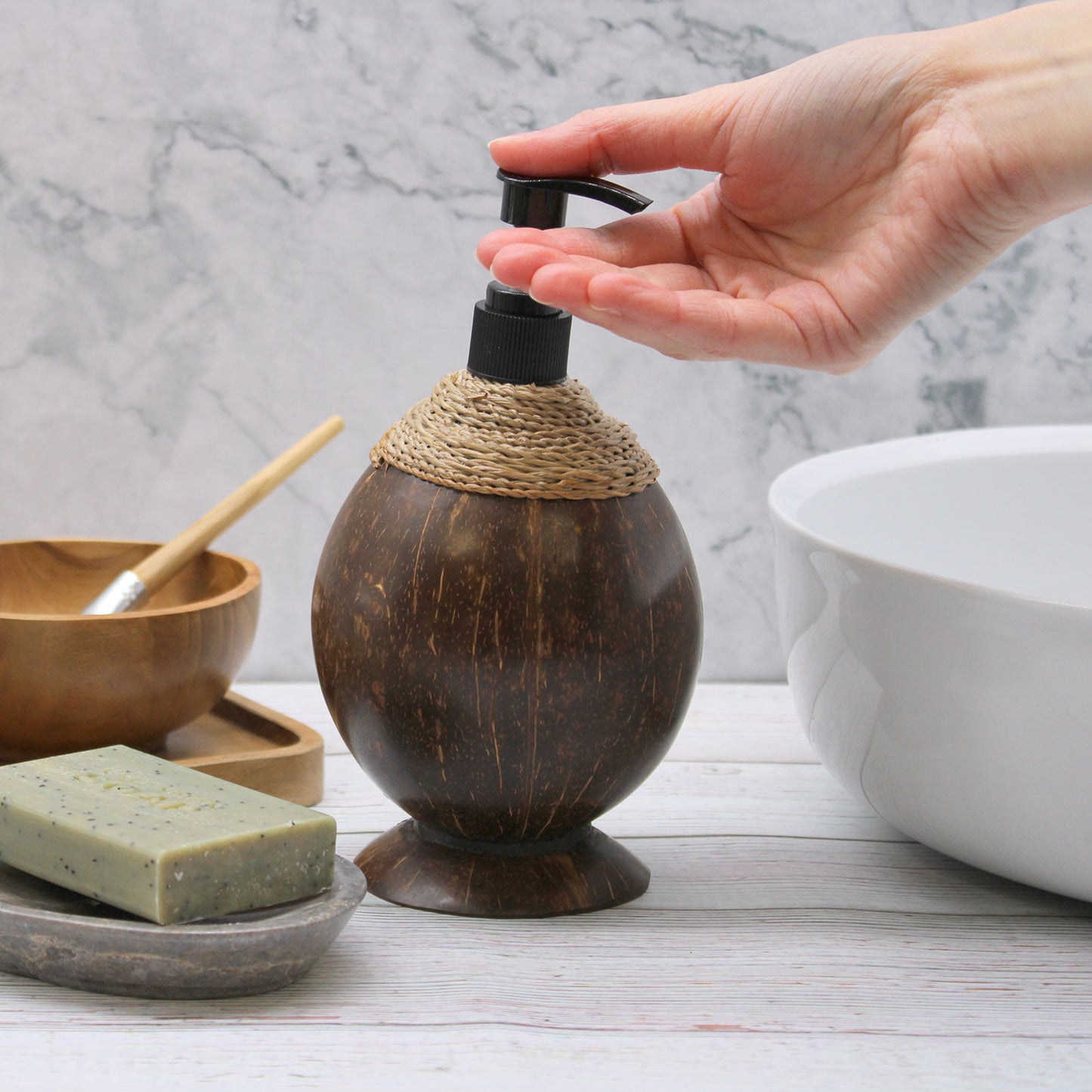 Natural Coconut Soap Dispenser – 300ml | Eco-Friendly Handcrafted Design