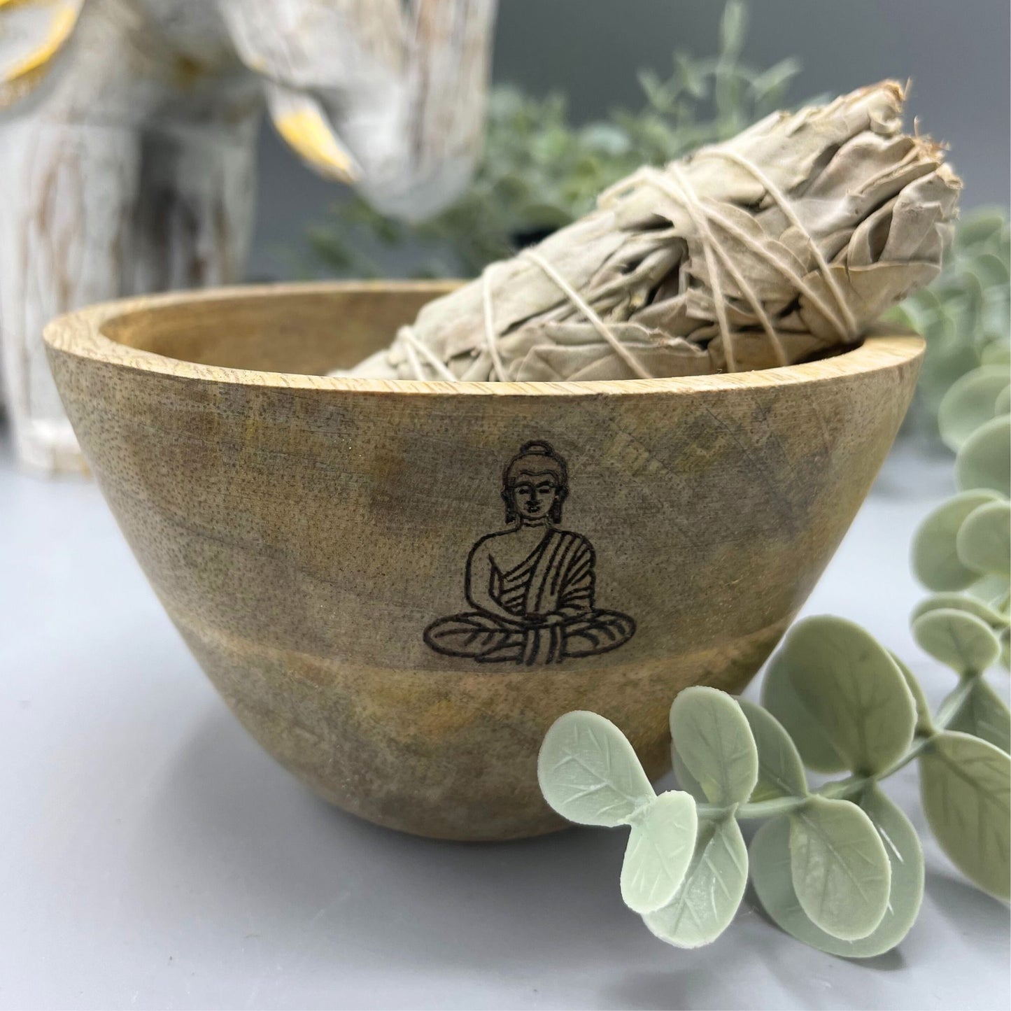 Small Ritual Offering Bowl – Buddha Design | Mango Wood