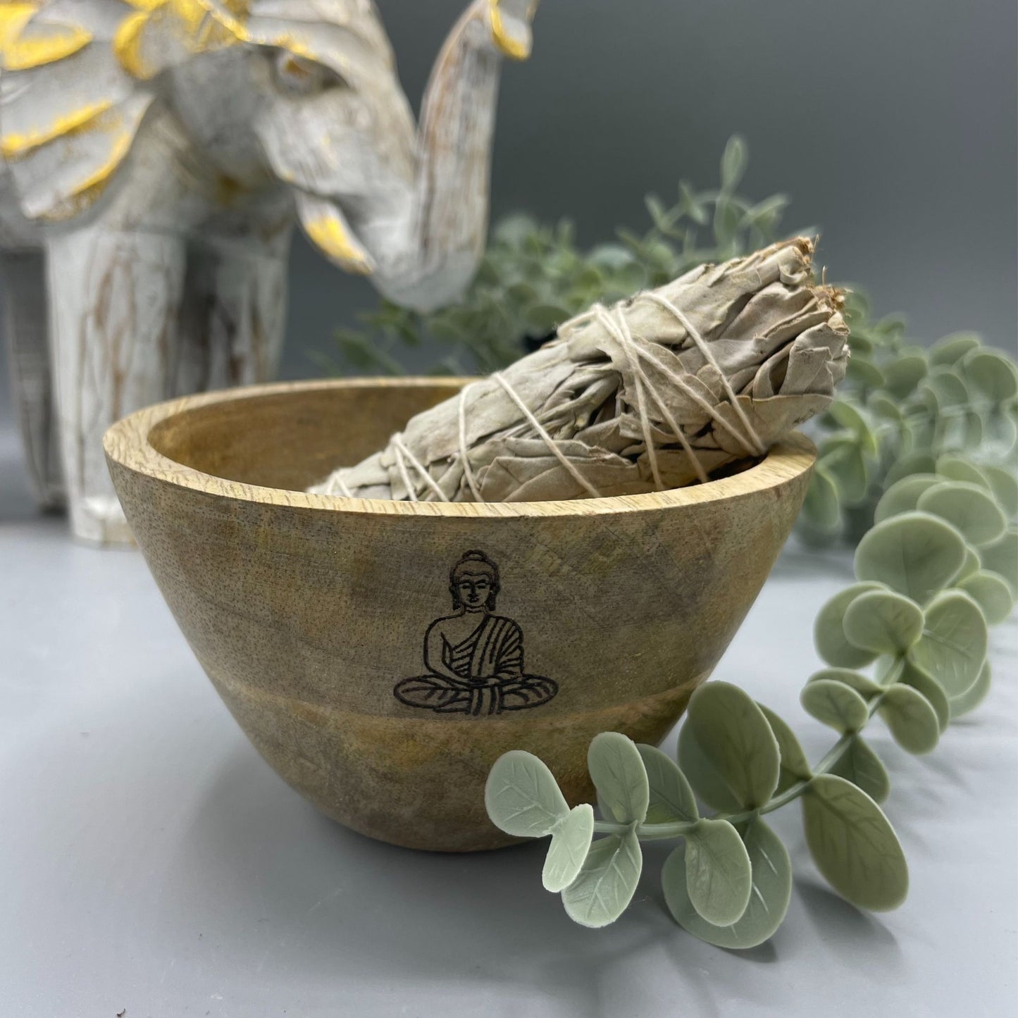 Small Ritual Offering Bowl – Buddha Design | Mango Wood