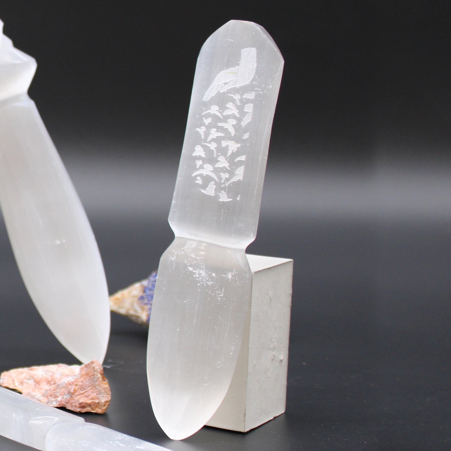 Selenite Ceremonial Knife – "Releasing Bonds" | Ritual Display Piece