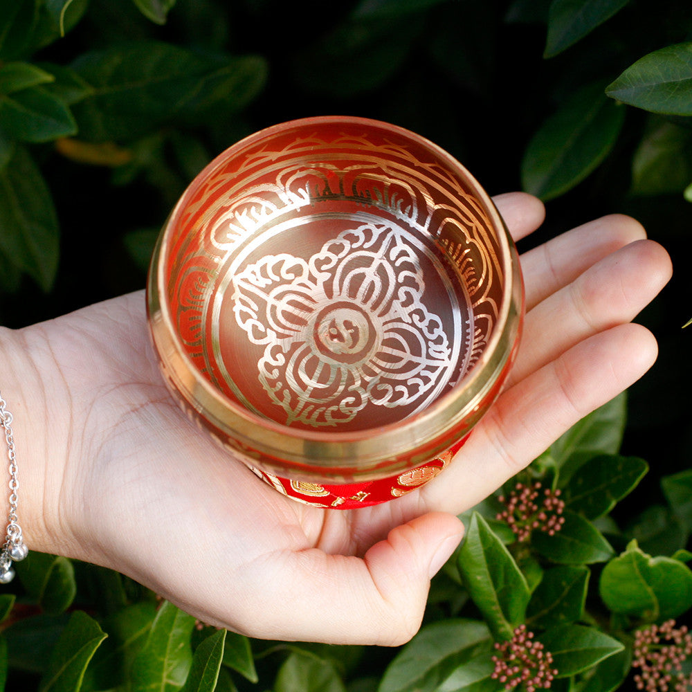 Mini Singing Bowl Set – Red (8cm) | Clear, Resonant Tone for Meditation & Mindfulness