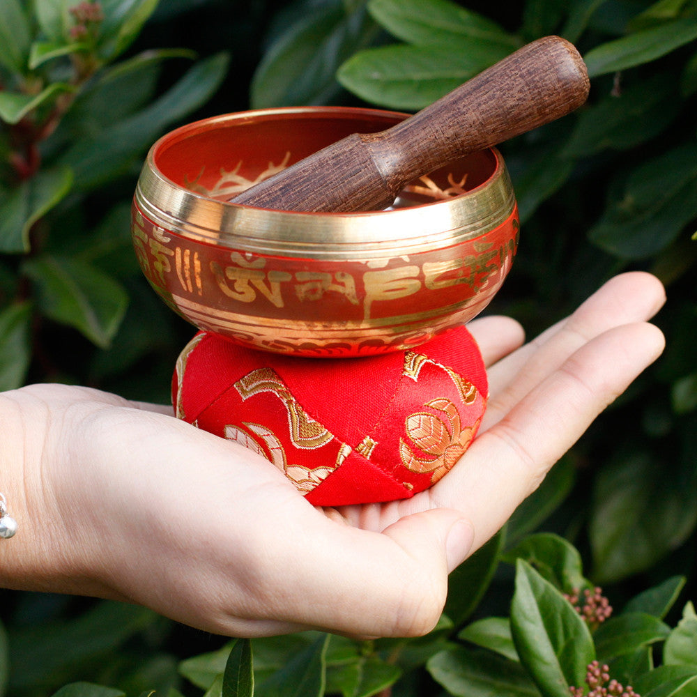 Mini Singing Bowl Set – Red (8cm) | Clear, Resonant Tone for Meditation & Mindfulness