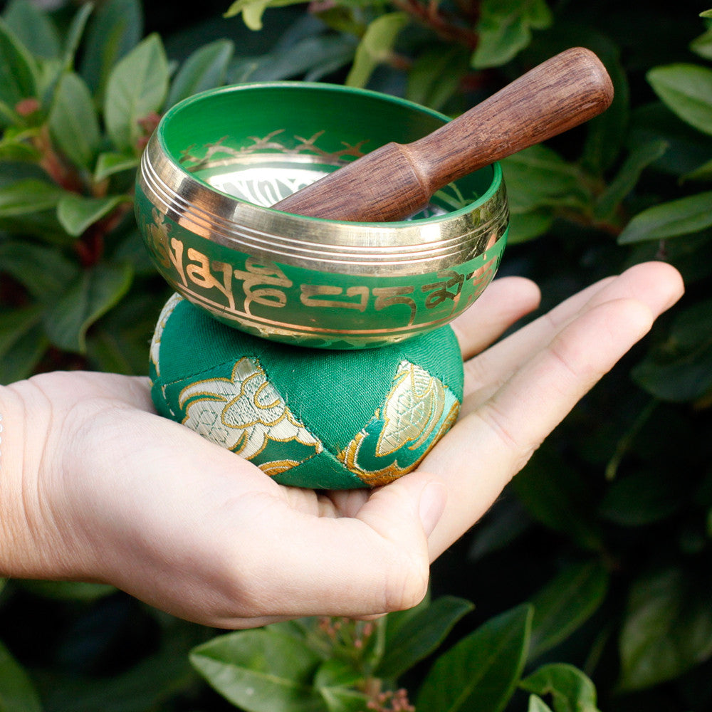 Mini Singing Bowl Set – Green (8cm) | Clear, Resonant Tone for Meditation & Mindfulness