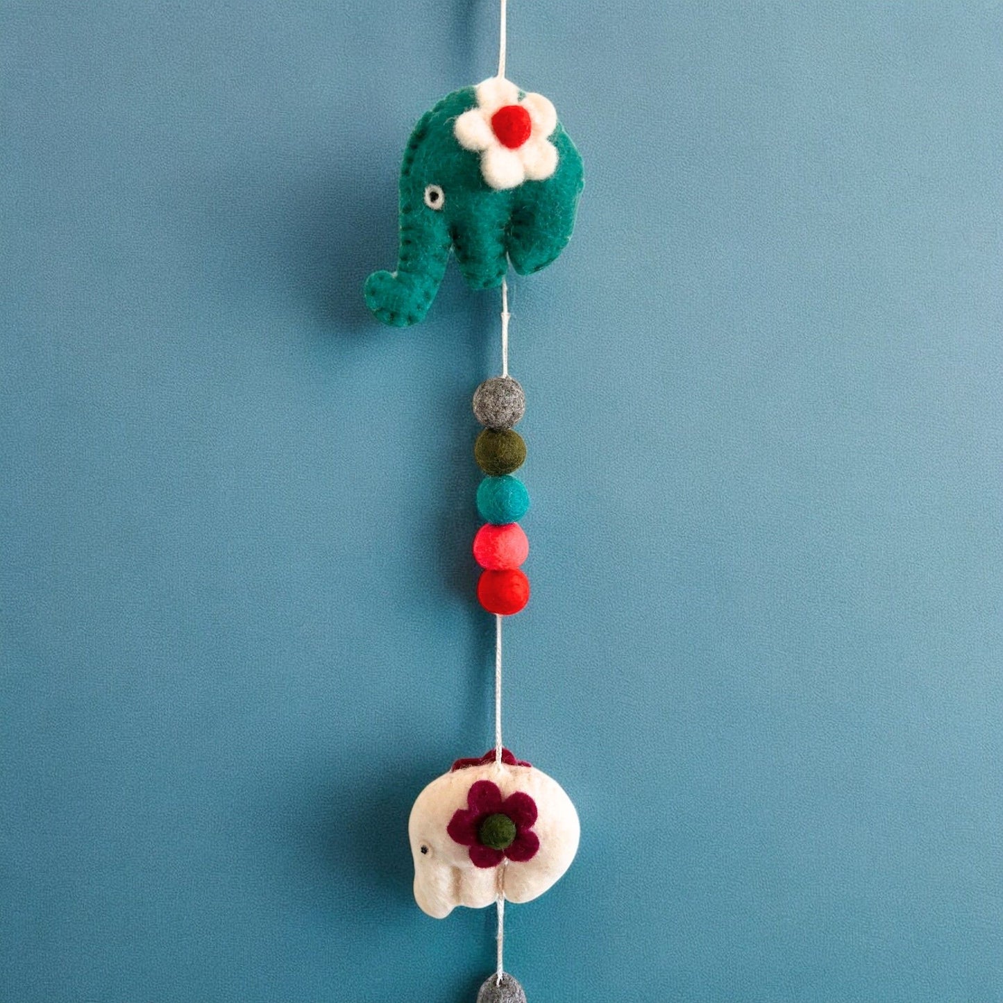 Felt Wall Hanging – Elephants | Sustainable Sourced Materials