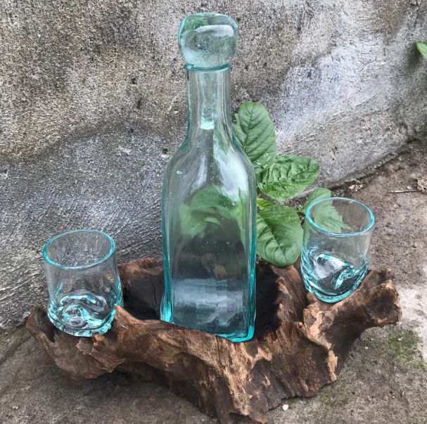 Molten Glass Decanter on Wood – Whiskey Set | Handcrafted Recycled Glass & Reclaimed Gamal Wood