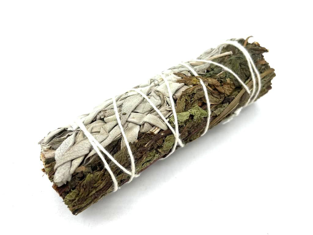 White Sage & Peppermint Smudge Stick – 10cm | Uplifting & Cleansing Blend