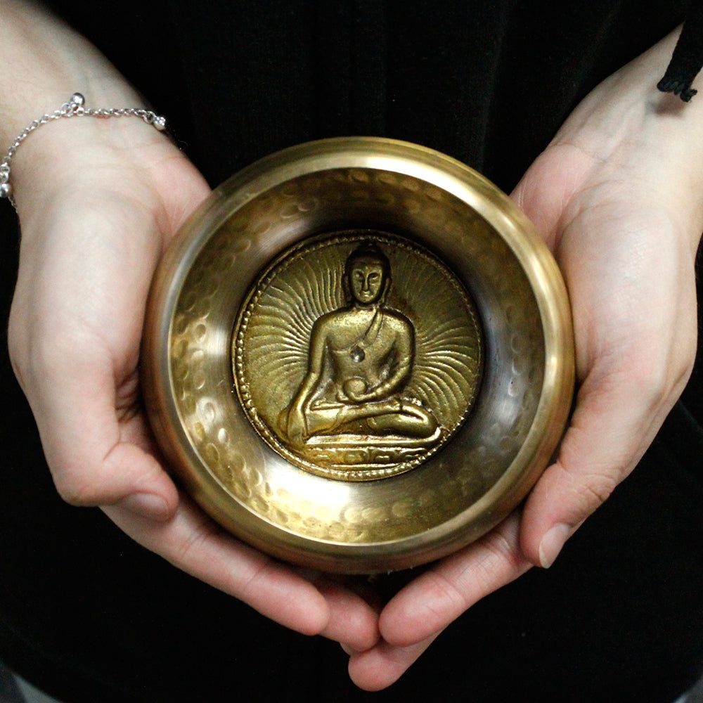 Tibetan Healing Singing Bowl Set – Medicine Buddha (13cm) | Handcrafted Brass & Gift-Boxed